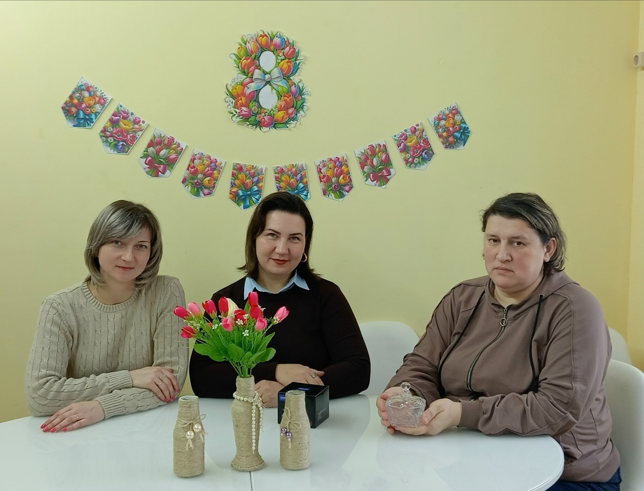 Преддверие весеннего праздника – «Про весну, любовь и красоту»