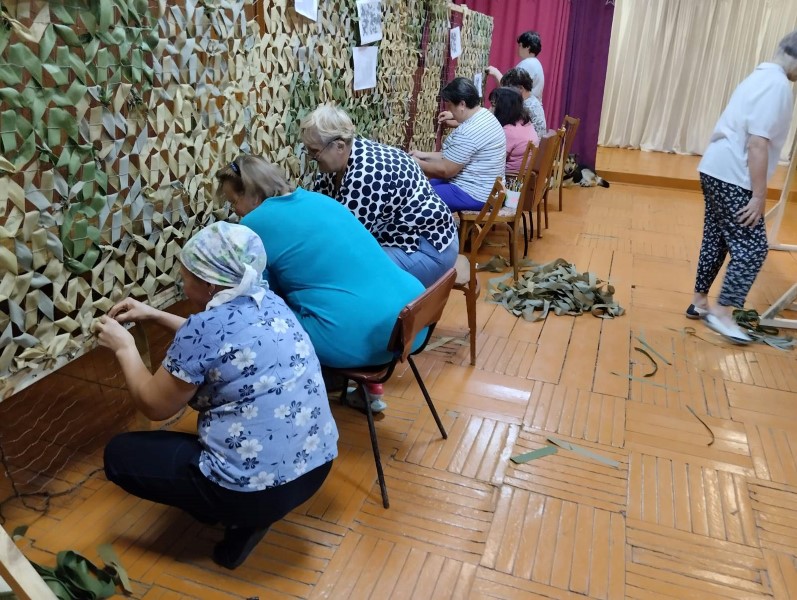 Плетение маскировочных сетей для СВО